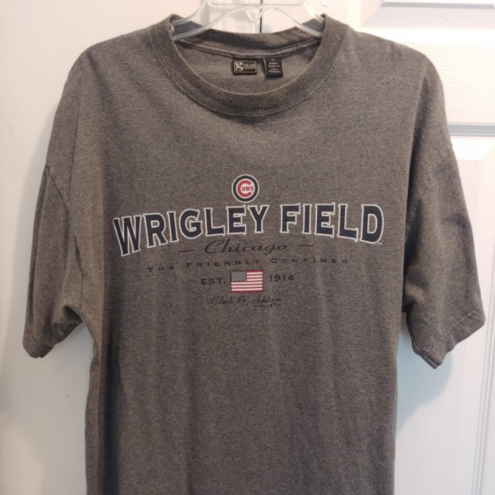 Chicago Cubs Wrigley Field “The friendly confines” EST 1914 Gray T-shirt